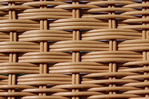 Ways and Tools for Making Rattan Woven Payakumbuh - excavacion-visual