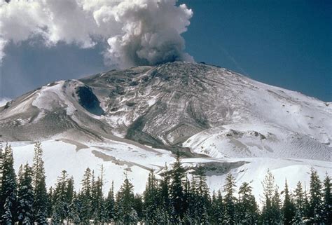 A look back at America's deadliest volcanic eruption in 1980 - Mount St. Helens Eruption - CBS News