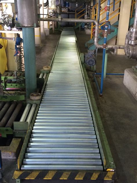 Gravity Roller Conveyor 3 – ISVASIA SINGAPORE PTE LTD