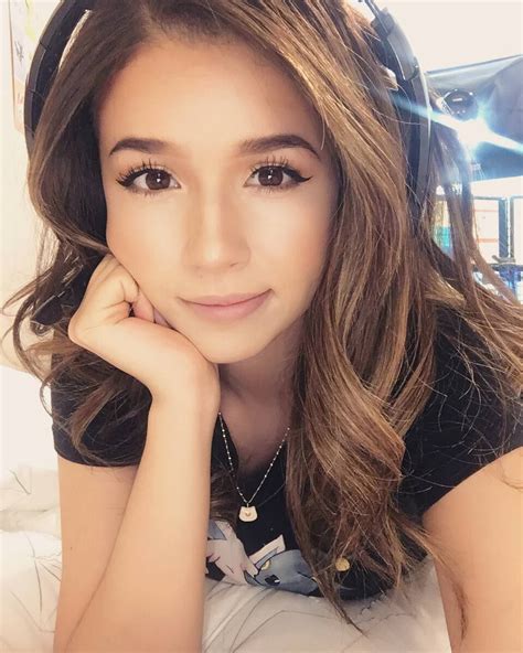 Pokimane Queen – pokimanevlogs