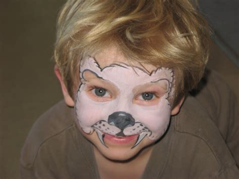 Easy polar bear face paint Bear Makeup, Kids Makeup, Half Skull Face ...