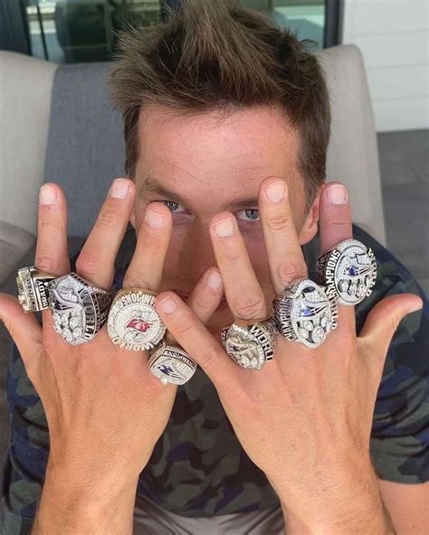 Tom Brady Shows Off His 7 Super Bowl Rings