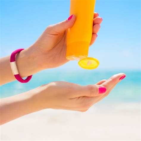 Is Oxybenzone Safe in Sunscreen? - Possible Oxybenzone Side Effects