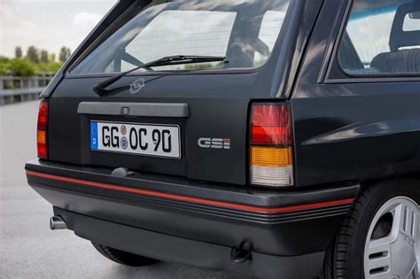 Opel Corsa GSi 1990 Test Drive - TRACEDNEWS