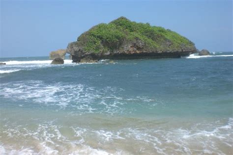 Pantai Sundak Gunungkidul » Rental Mobil Jogja: Harga Sewa Mobil Rp.50Rb