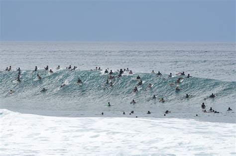 Banzai Pipeline / THE Guide to the World’s Most Famous Wave