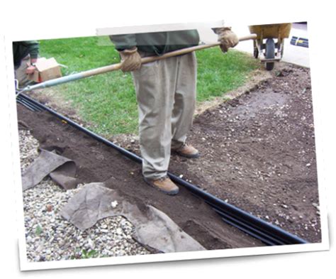 lawn-edging-install-5 - Lawn Edging, Paver Edging & Green Roof Edging