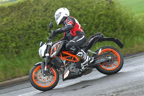 First ride: KTM Duke 390 review | Visordown