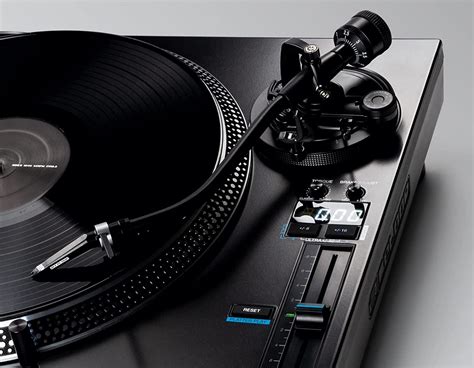 The 7 Best DJ Turntables