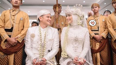 Pernikahan Adat Sunda, Begini Prosesi dan Baju yang Dikenakan Pengantin ...