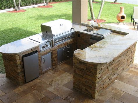 Outdoor kitchen island plans | Hawk Haven