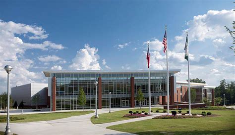 Georgia Gwinnett College Student Center – Reeves Young