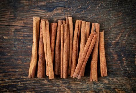 7 Weird Things You Had No Idea You Could Make & Do With Cinnamon Sticks