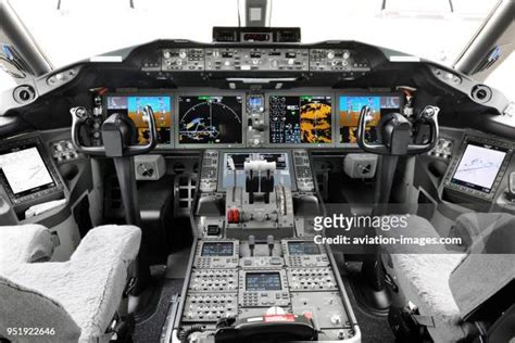 786 787 Cockpit Stock Photos, High-Res Pictures, and Images - Getty Images