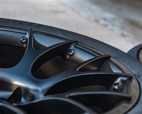 Dymag Carbon Fiber Wheels IN STOCK AT DISCOUNTED PRICE | McLaren Life