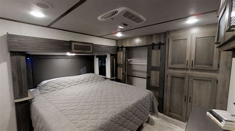 Two Bedroom 5th Wheel With Loft - Byerly RV