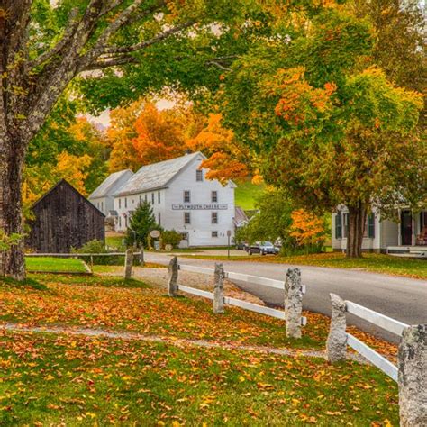 Woodstock Photo Tour (Vermont) — Fall Foliage | Vermont fall, Autumn scenery, New england fall