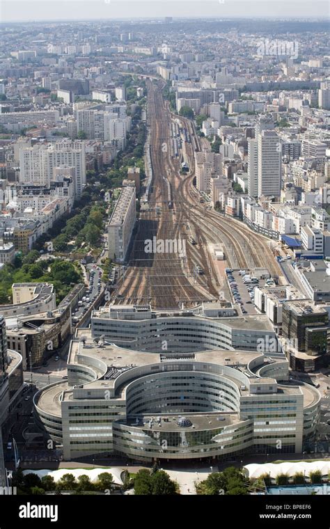 Gare Montparnasse railway station view from Montparnasse tower (Tour ...