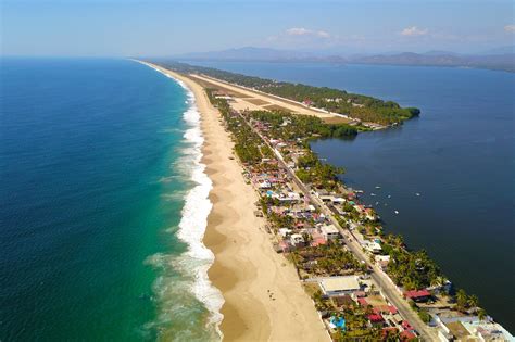 10 Best Beaches in Acapulco - What is the Most Popular Beach in Acapulco? - Go Guides