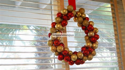 SimpleJoys: Christmas ball wreath