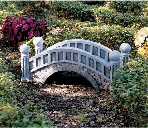 Amazon.com: Decorative British Bridge Garden Pond Outdoor Decor: Home & Kitchen