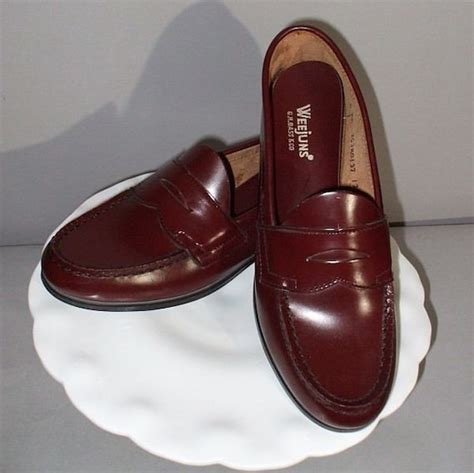 NOS Vintage 70s Bass Weejuns Shoes Original Penny Loafers