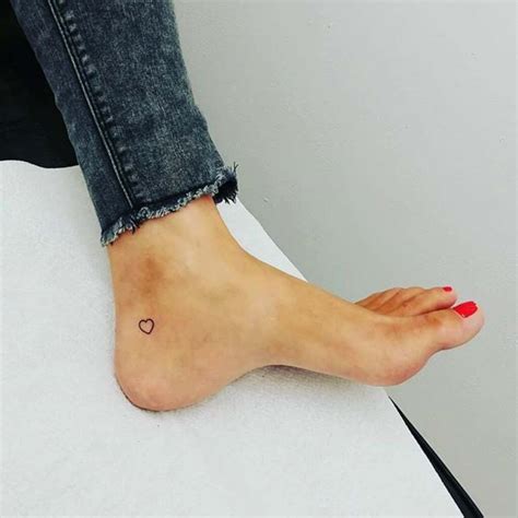 9+ Creative Foot Tattoos For Women That You'll Love | Fashionterest