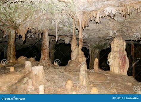 Stalactites And Stalagmites Royalty Free Stock Photography - Image: 954917