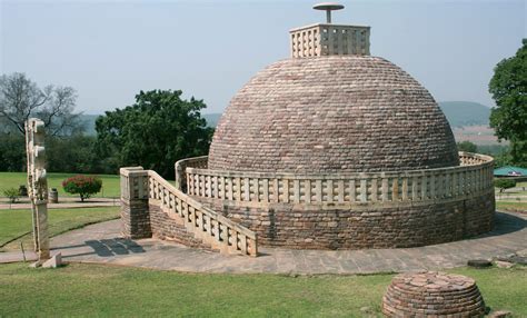 Smarthistory – The stupa