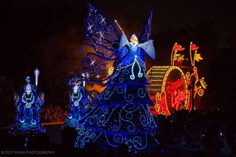 Best Tokyo Disneyland Shows & Parades