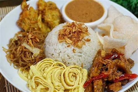 Nasi Uduk Betawi Kelezatan Tradisi Kuliner Khas Jakarta