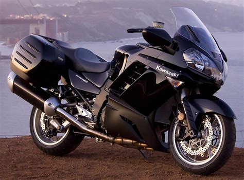 Kawasaki Sport touring - Moto.ZombDrive.COM