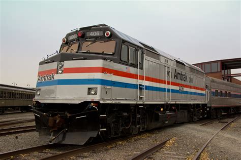 File:Amtrak 406 F40PH Phase III Paint Scheme (6121785963).jpg ...