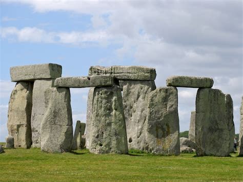 Premium Photo | Stonehenge is one of the most famous landmark in uk.