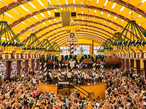 Oktoberfest 2016: Man has ear sliced off at German beer festival | The Independent | The Independent