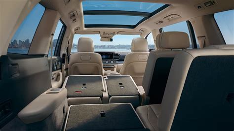 2020 Mercedes-Benz GLS Interior | Features, Dimensions, Trunk Space | SUV