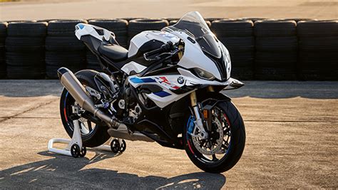 2023 BMW S1000RR Unveiled - Specs| Images| Features - DriveSpark News