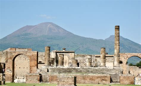 Things to see in Pompeii, Italy | Velvet Escape