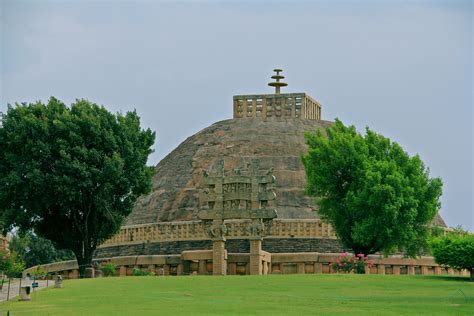 The Buddhist monuments at #Sanchi are classic illustrations of Mauryan Art and #Architecture in ...