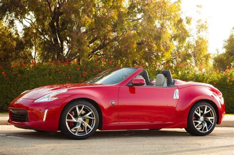 2017 Nissan 370Z Convertible Pricing - For Sale | Edmunds