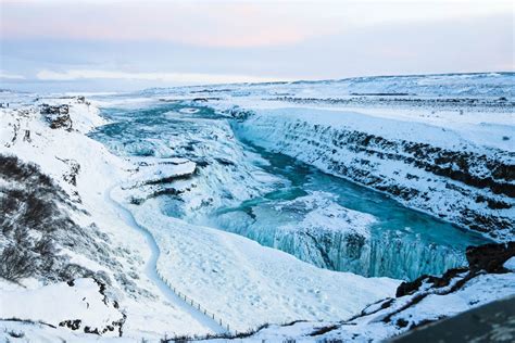 What To Wear In Iceland In March: A Quick Guide