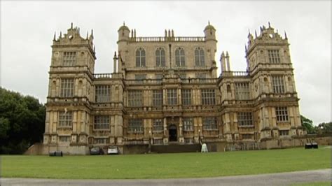 New Batman movie opens and debuts Midlands mansion to the World | Central - ITV News