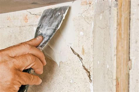 How to Repair Plaster Walls in 6 Easy Steps - This Old House