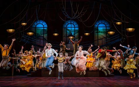 'The Music Man' Broadway Review: Hugh Jackman & Sutton Foster Star