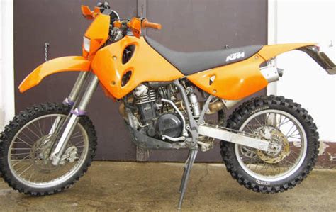 1997 KTM 400 LC4 EGS-E - Moto.ZombDrive.COM