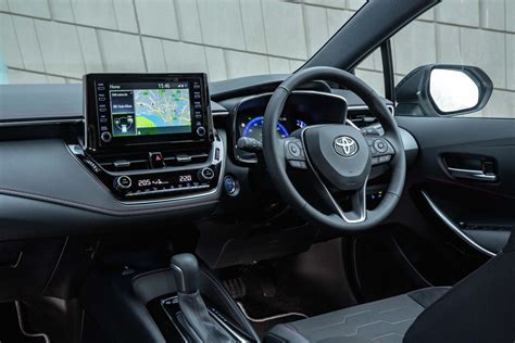 Toyota Corolla hybrid interior & comfort | DrivingElectric