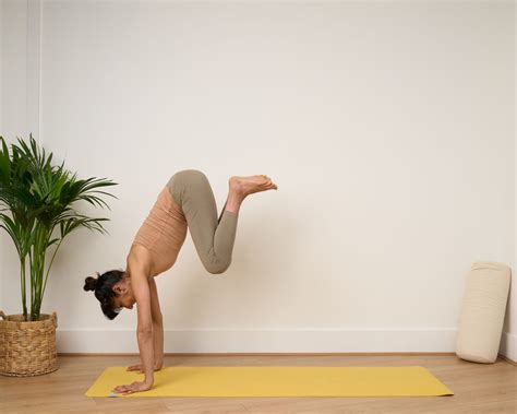 5 Yoga Poses to Increase Energy - Blog - Yogamatters