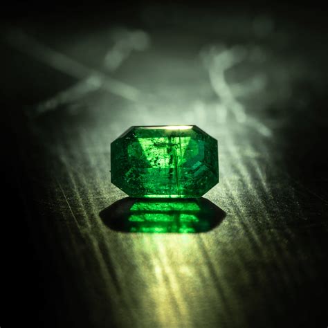 May's Birthstone: History & Meaning Behind The Emerald | blingadvisor.com