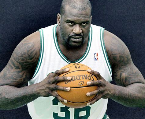 Shaq holding a basketball! : ShaqHoldingThings