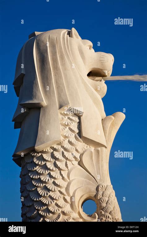 Asia, Singapore, Merlion Statue, Merlion, Tourism, Holiday, Vacation, Travel Stock Photo - Alamy